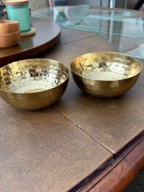 Round Hammered Metal Bowl Gold Finish Key & Wallet Holder Money Bowl 4.75" x 2"